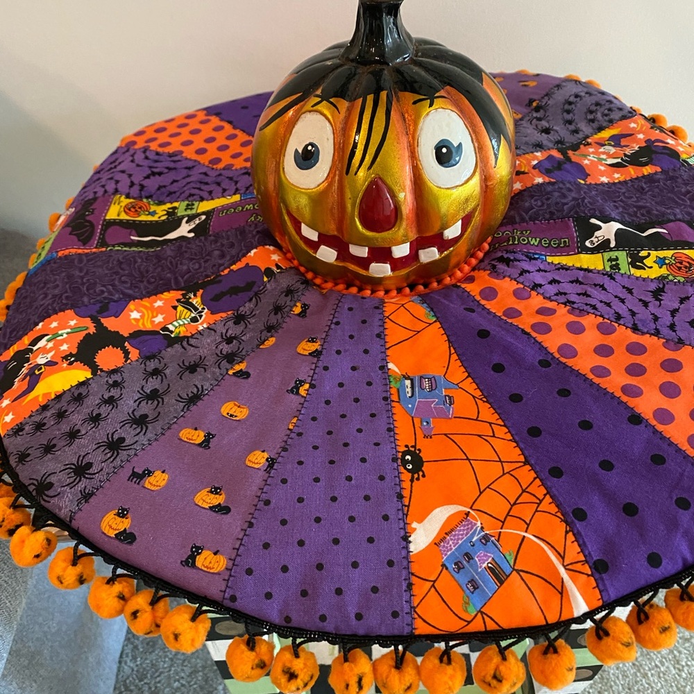 Halloween Tree Skirt 20" Cotton Fabrics Reversible Orange Jack-O-Lantern Trim
